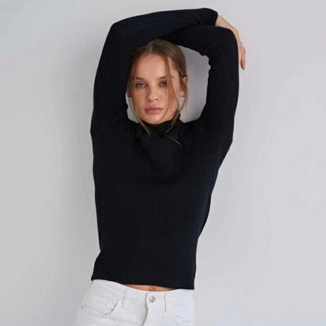 Mia - Gerippter Rollkragenpullover