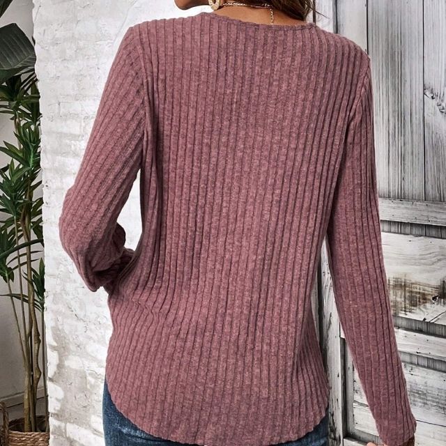 Lena - Gerippter Pullover mit Spitzendetails