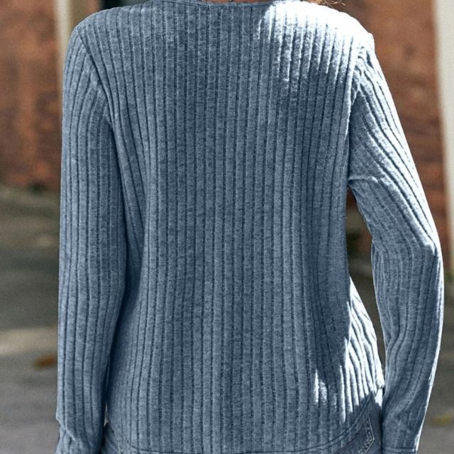 Lena - Gerippter Pullover mit Spitzendetails