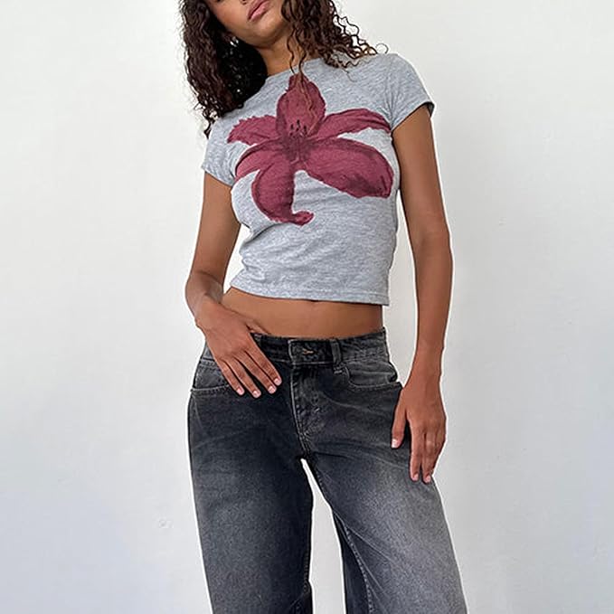 Lily - Enges Crop-Top - mit kurzen Ärmeln