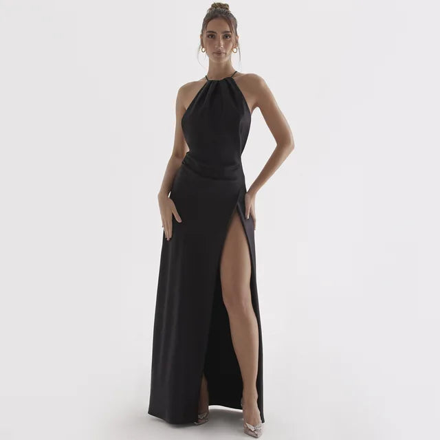 Bella - Elegantes Maxikleid mit Neckholder und hohem Schlitz