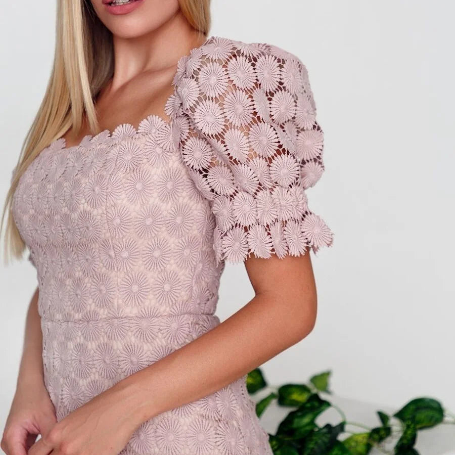 Eloise - Häkel-Spitzenkleid in Midilänge mit Puffärmeln