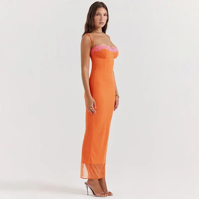 Eloise - Geripptes Bodycon-Kleid mit Spitzenbesatz